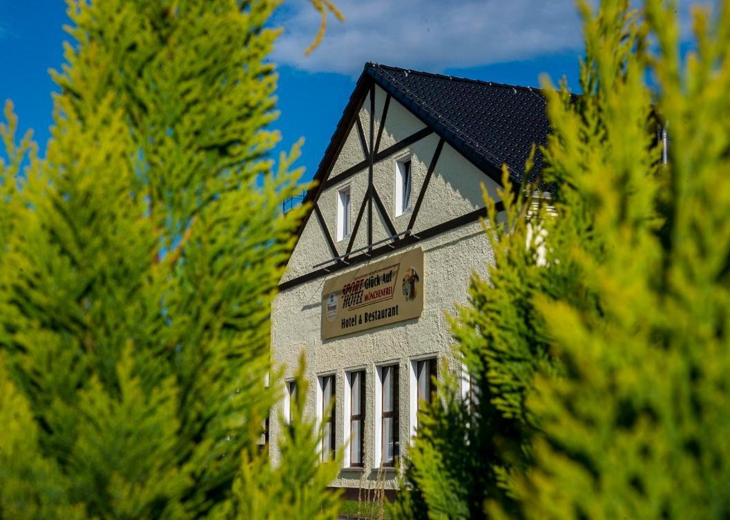 Sporthotel Glueck Auf Moenchenfrei Бранд-Эрбисдорф Экстерьер фото