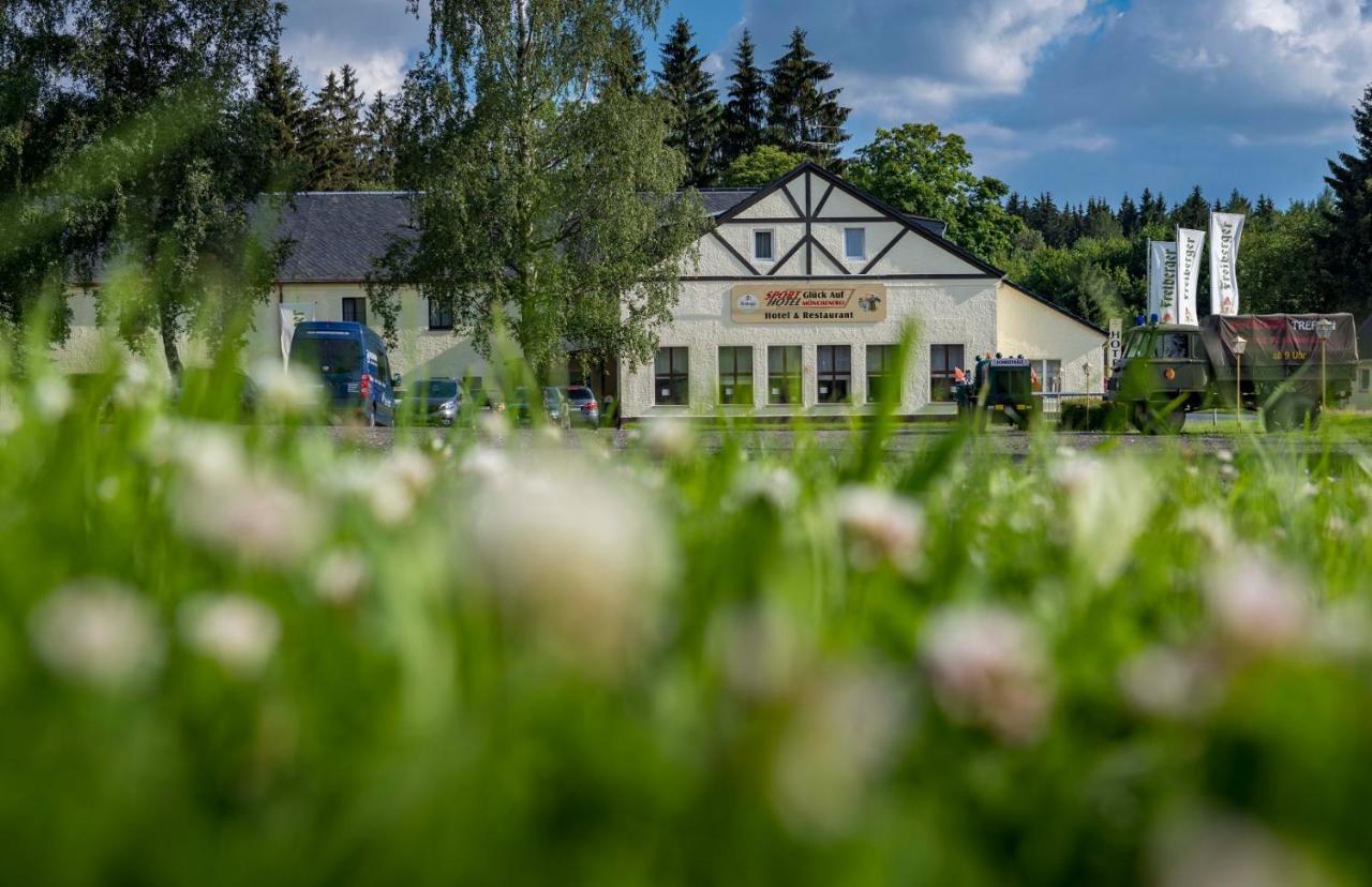 Sporthotel Glueck Auf Moenchenfrei Бранд-Эрбисдорф Экстерьер фото